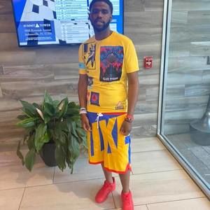 Meet your Posher, Derrick